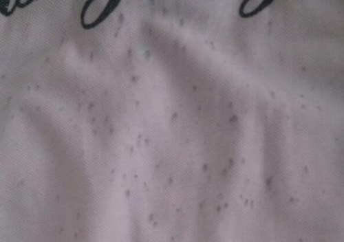 夏天衣服发霉了怎么办?