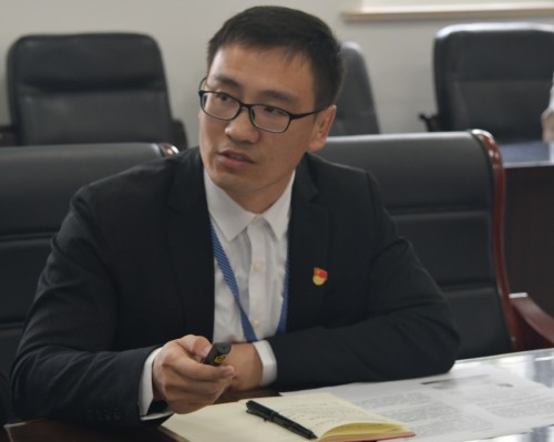 苏州托普学院召开党委理论学习中心组(扩大)   八次学习会