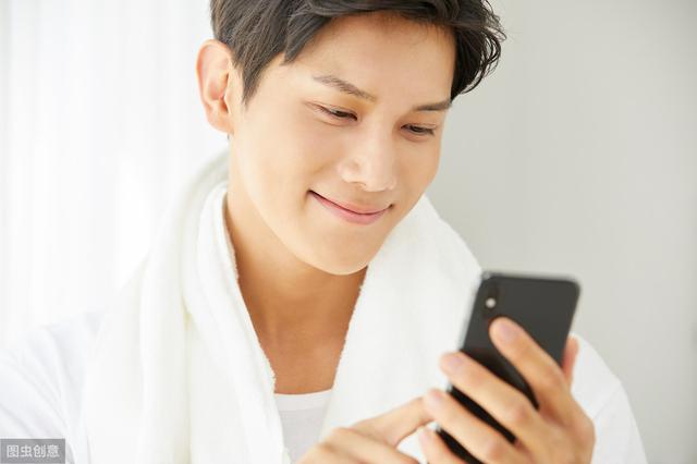 男人内心想收到的礼物,常送男人这3样礼物男人会念念不忘