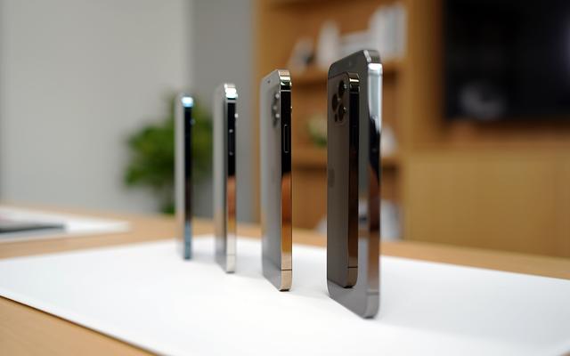 iphone12颜色有几种图片（iphone12各种颜色真机图片）