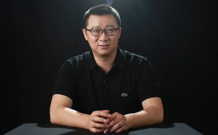 从耿乐到马保力:同性社交软件 Blued的魔幻2020