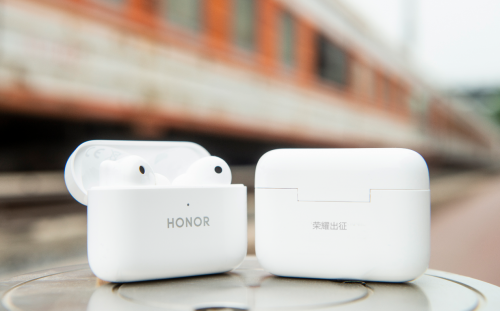 32小时超长续航+提供镭射服务       Earbuds2 SE幻夜黑配色正式开售