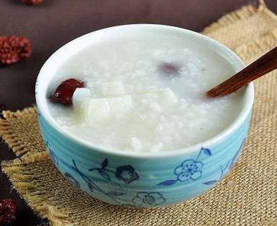 春天口干口渴适合吃啥 强烈推荐五款营养粥