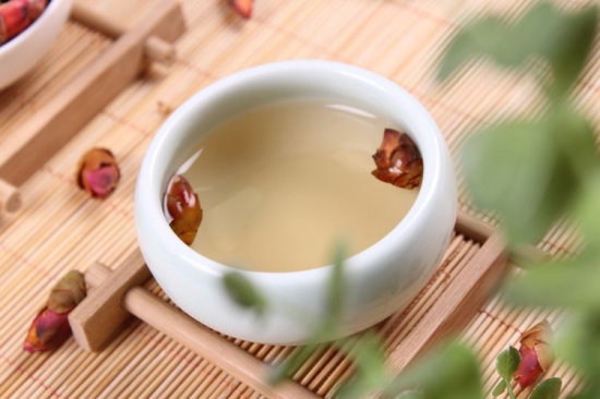 春天喝这五种花草茶 身体排毒又美容养颜