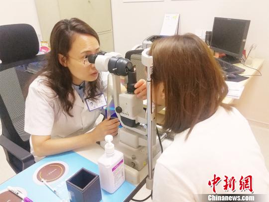 近视手术不能永远告别眼镜 专家:避免长时间近距离用眼