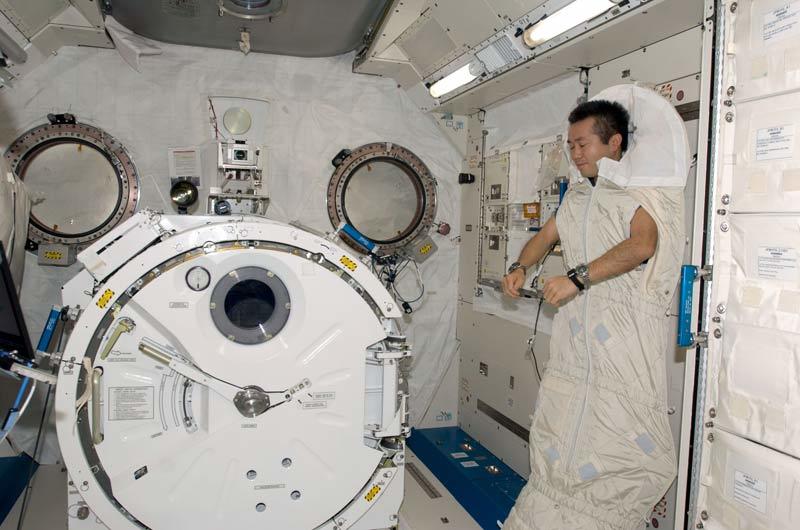 在太空中睡觉的感觉如何?太空中睡觉的挑战
