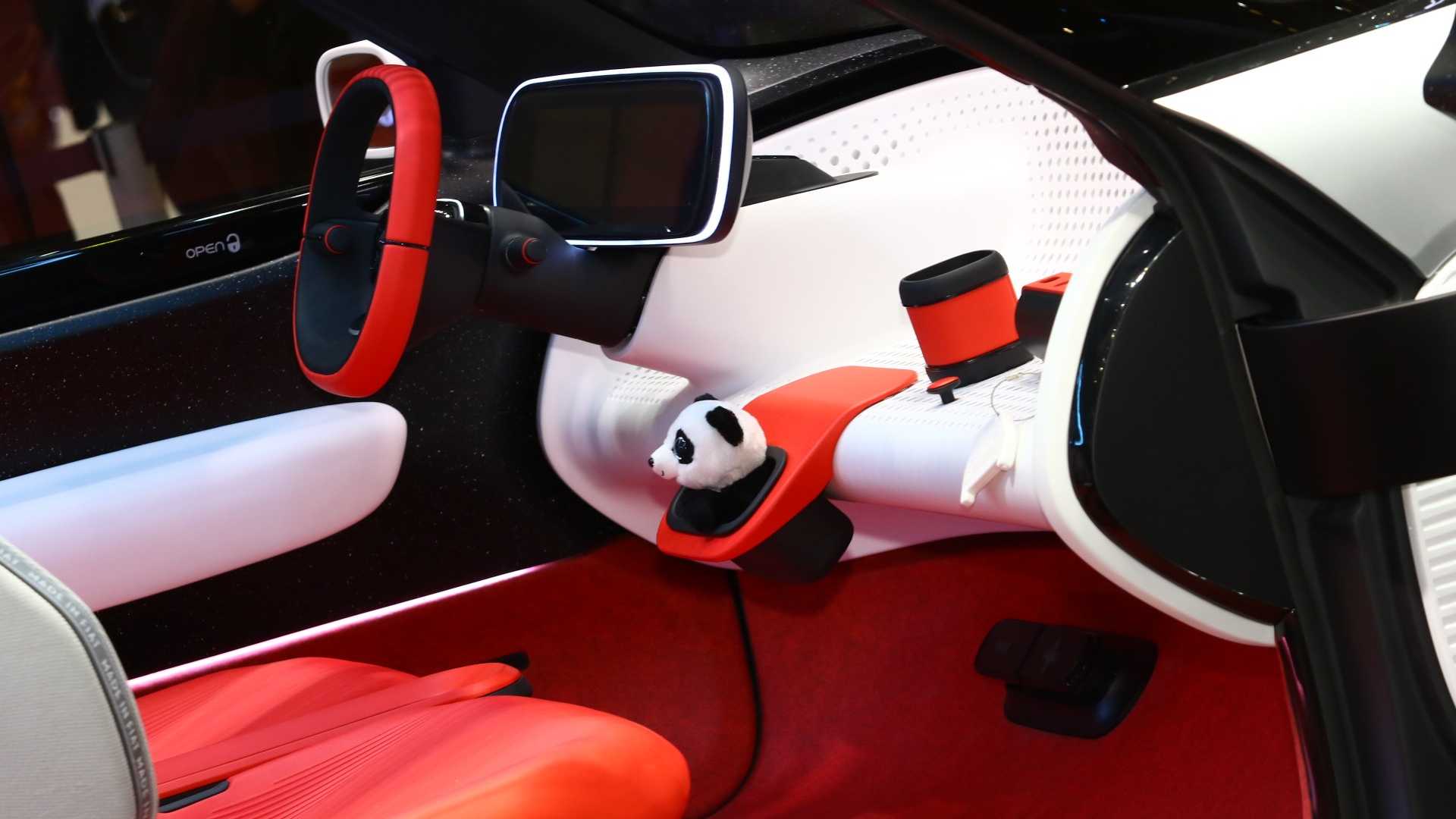 菲亚特Centoventi概念车在日内瓦车展亮相 可轻松更换电池