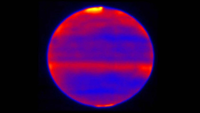 NASA科学家们声称木星的两极能看到极光