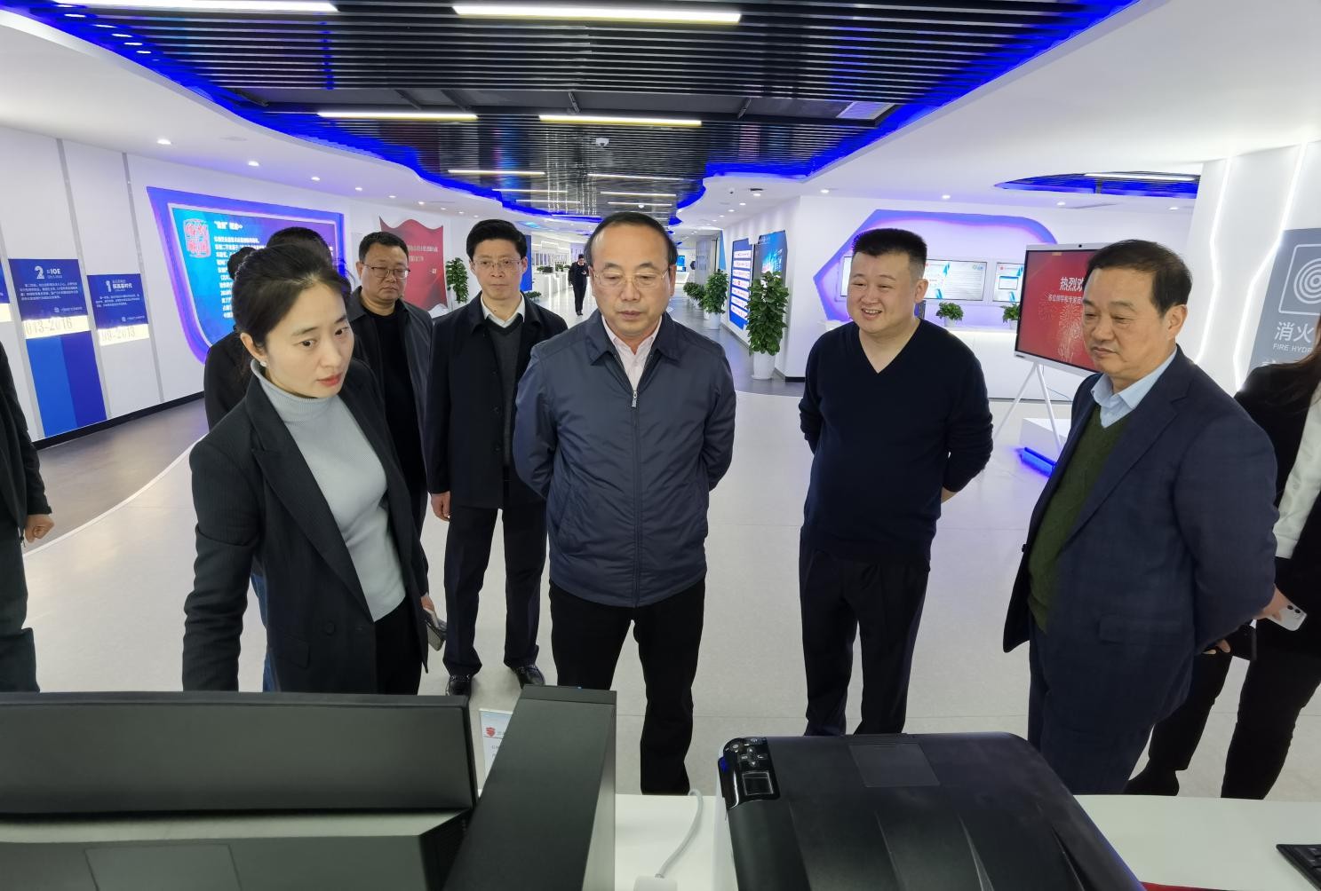 滁州市委书记张祥安一行莅临华云数据参观调研：畅谈助力滁州融入一体化创新大格局 开启高质量发展新篇章
