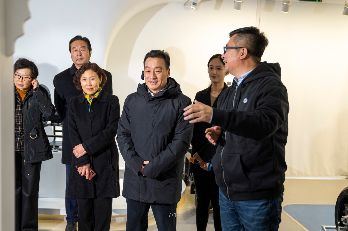 海淀区人大常委会走访九号公司，问需求送服务鼓励创新发展