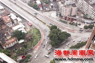 安溪西坪派出所追缉嫌犯 警车侧翻2人牺牲