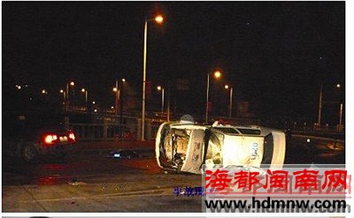 安溪西坪派出所追缉嫌犯 警车侧翻2人牺牲