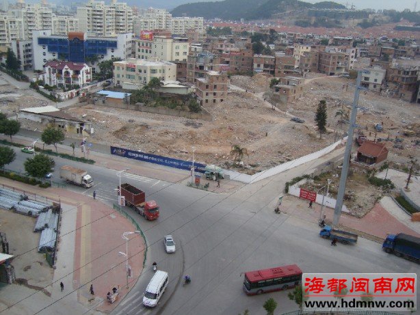 路平灯亮 细微处见城市美