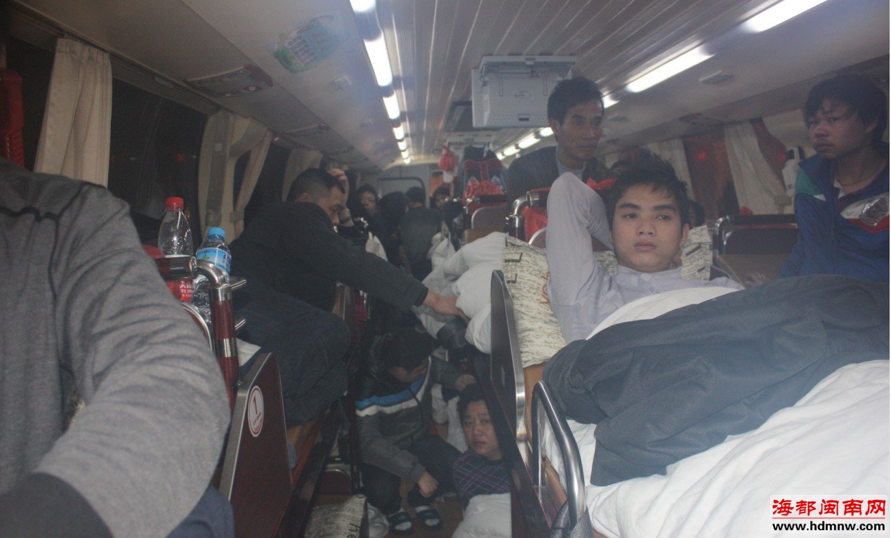 5小时27次互动 警乘合力截超载