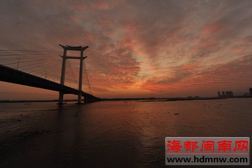 桥通路通环湾新城 泉山晋水尽坦途