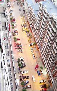 漳州政协委员建议:统一收编停车位 规范收费
