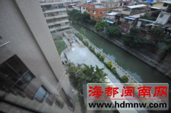 泉州市区湖景花园 治丧处设置引业主不满