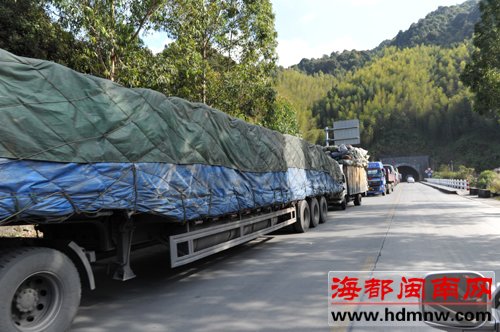 泉三高速驾车 谨记“16字箴言”