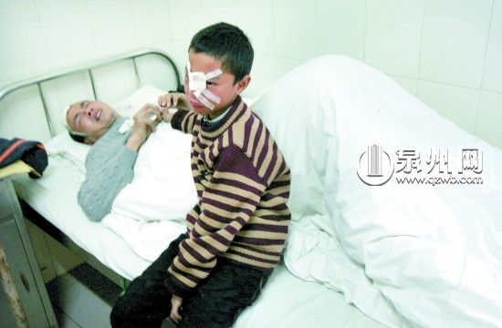 马跳隧道 12车连撞